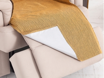 Detalle de la Funda Impermeable de Sofá Loira