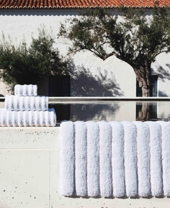 Conjunto de Toallas y Alfombra para Baño Petra