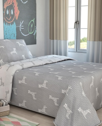 Colcha Infantil Reversible Unifabrics Jirafa+ Cojín color gris