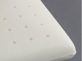 Almohada Viscobambú con núcleo de viscoelástica perforado