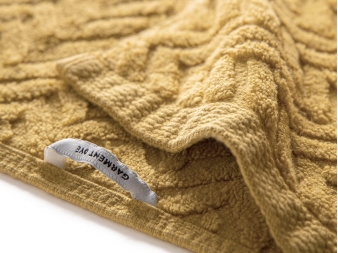 Toalla Chevron de Sorema amarillo (curry)
