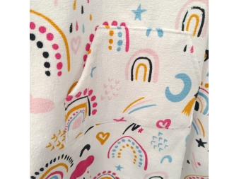 Poncho tacto terciopelo con Bolsillos Rainbows