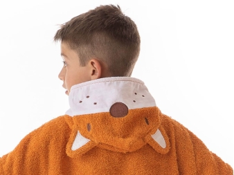 Poncho Niño con Capucha Bordada Foxy de Dhestia Home