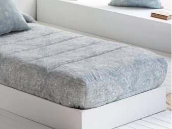 Edredón Ajustable Iris turquesa con estilo victoriano moderno
