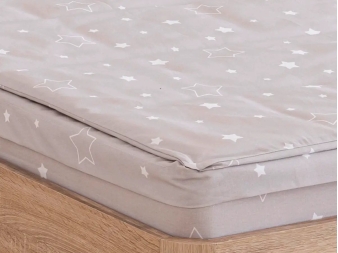 Saco Nórdico con sistema fuelle Noche beige y diseño de estrellas