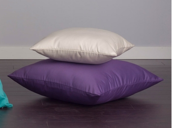Cojín Liso con Chicago Morado Barbadella