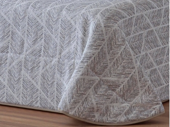 Colcha jacquard Béjar beige para primavera y otoño