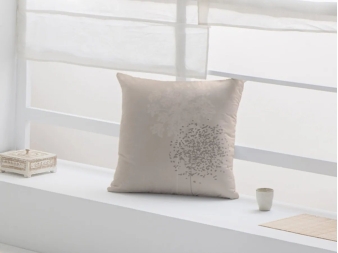 Cojín Terra 2 beige con diseño diente de león