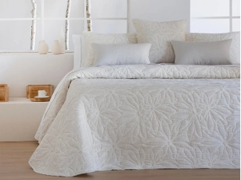 Colcha Floral jacquard Nenúfar beige
