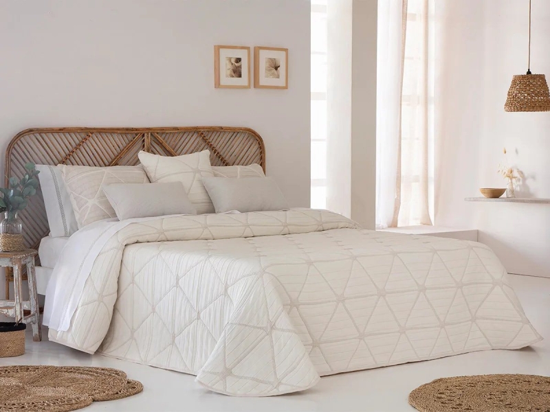 Colcha Reversible Piqué Geox JVR beige