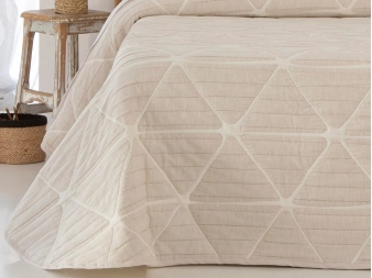 Colcha de Primavera Geox beige de Tejidos JVR
