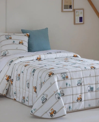 Colcha Gran Confort Truck 200g/m², diseño de camiones en habitación infantil