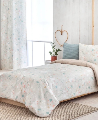 Funda nórdica infantil Misty Beige en dormitorio completo