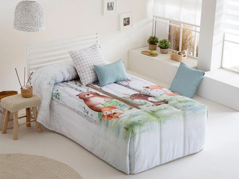 Edredón Conforter Forest infantil Confecciones Paula en cama