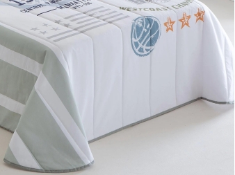 Detalle frontal con estrellas y balón Basket (estampación digital)