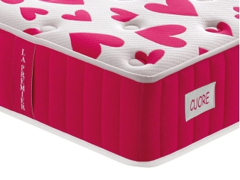 Etiqueta Cuore y detalle de esquina en platabanda fucsia