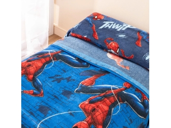Sábanas Coralina Spiderman Action - Detalle cama y almohada