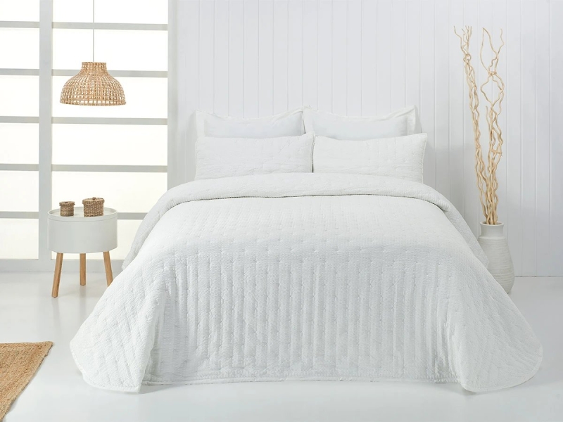 Colcha Boutí Maya Pierre Cardin Blanco C04 - Vista frontal