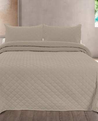 Colcha Boutí Egna Pierre Cardin Beige C01 en cama