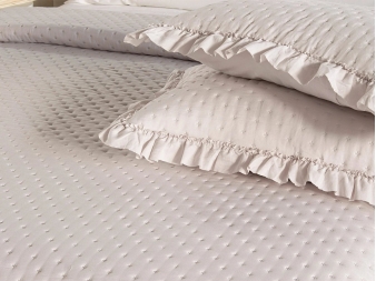 Fundas de cojín Melfi con volante (detalle)
