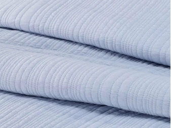 colcha bouti lisa esencial azul detalle textura manterol