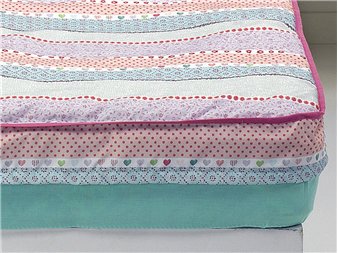 detalle saco nordico fantasy stripes rosa turquesa canete