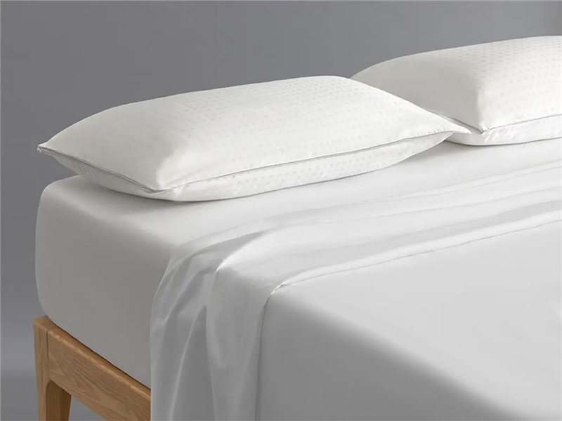 almohada duende velfont infantil blanda sobre cama